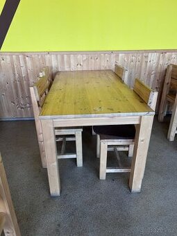 Stůl a židle - 1