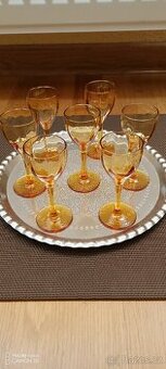 7xKrásné starožit. r.1930 foukané jantar. skleničky na likér
