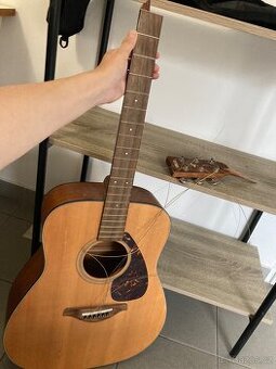 Kytara Yamaha