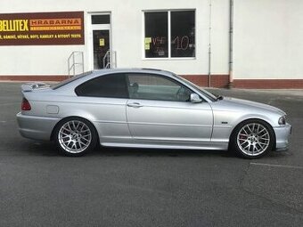 BMW 330i clubsport
