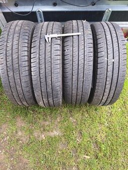 Prodám Michelin 215-75-16C