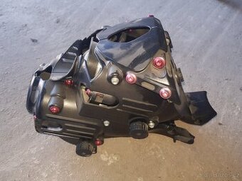 Predam predne svetlo na ducati 749 ,999