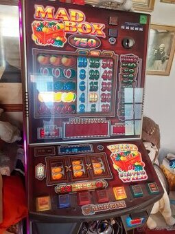 Výherní automat Mad Box 750