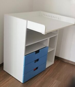 DOVOZ MOŽNÝ IKEA - SMASTAD přebalovací stůl