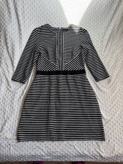 Karen Millen -M - pruhované šaty
