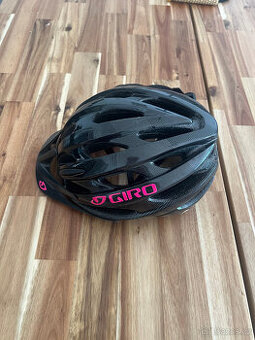 cyklo helma GIRO