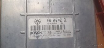 Řídící jednotka motoru 028 906 021 GL