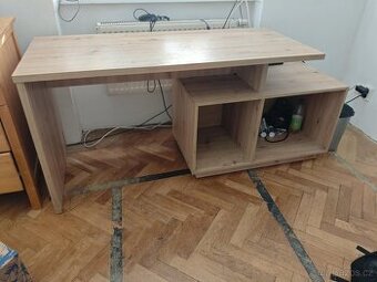 Pracovní stůl