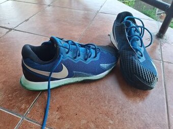 Prodám boty tenisové Nike Rafa vel. 44 - 1