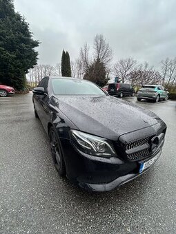 Mercedes Benz E