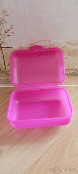 Různé dózy, svačinový box