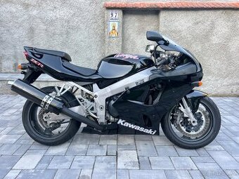 Kawasaki zx7-r Zx7r černá barva