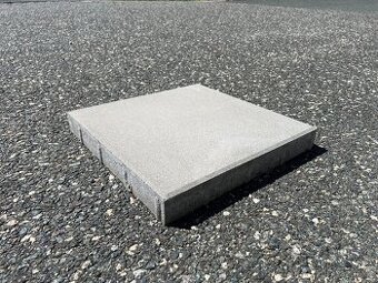 plošná dlažba Chodníková 30x30x5cm