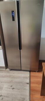 Americká lednice Eta