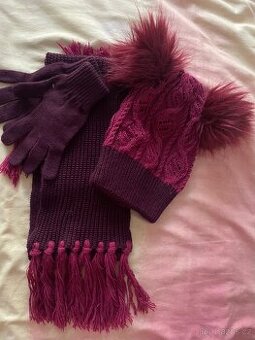 Zimní set-sada čepice,šála a rukavice.