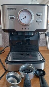 Pákový kávovar HiBREW s tryskou – plně funkční, nepoužívaný