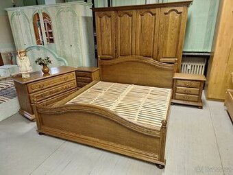 RUSTIKÁLNÍ LOŽNICE PĚKNÝ STAV