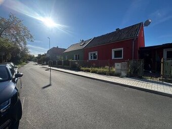 Patrový rodinný dům v Jirkově - 1