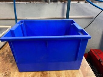 PLASTOVÉ PŘEPRAVKY , STOHOVATELNÉ