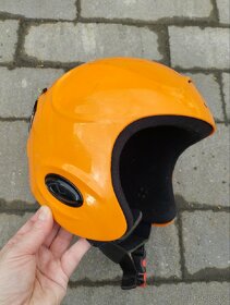 Dětská lyžařská helma vel. 54