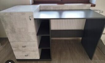 Psací stůl jako nový