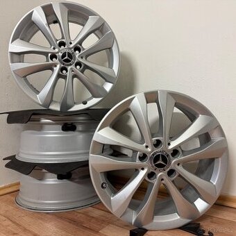 MERCEDES/VW/ŠKODA 5x112 R17 ET48,5 7J 66,6mm+TPMS