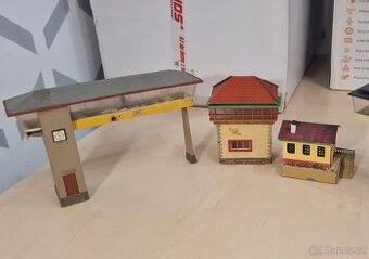 Stavby/budovy na kolejiště