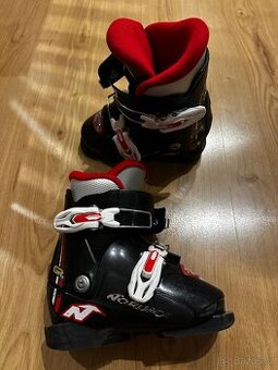 Lyžařské boty 275 mm