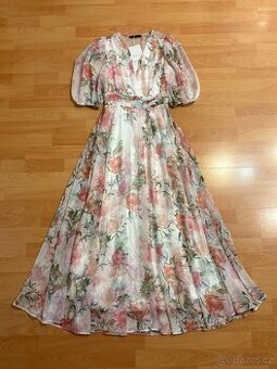 Šaty s květinovým vzorem