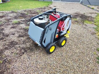 VYSOKOTLAKÝ ČISTIČ S OHŘEVEM VODY