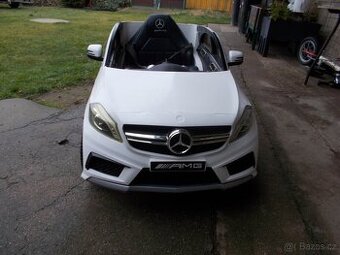 dětské elektrické autíčko