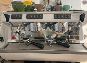 Nuova Simonelli Appia Life 2 GR, bílá