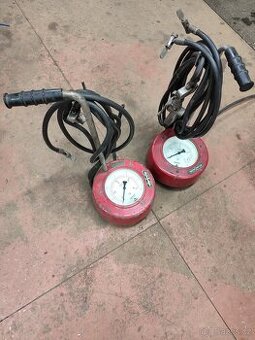 Retro měřič tlaku