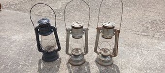 staré petrolejové lampy, včetně náhradního skla. Možn