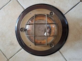 Staré lodní nástěnné světlo