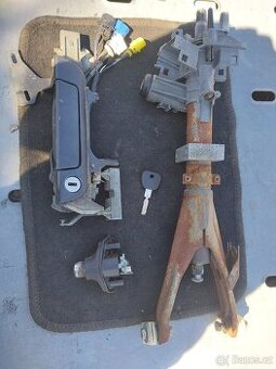 BMW e32 sada zámků