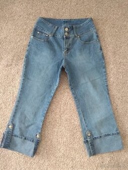 Nové dámské 3/4 jeans kalhoty - č. 38