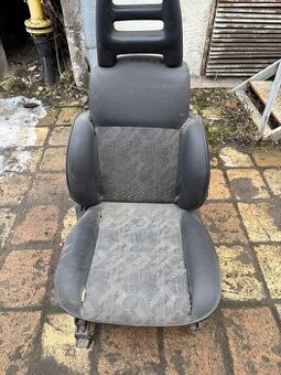 Sedadlo Suzuki samurai