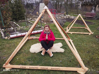 Relaxační a Meditační pyramidy ze Sibiřského Cedru