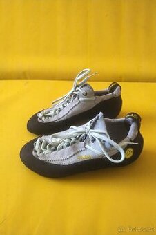 Lezečky La Sportiva Mythos vel 37