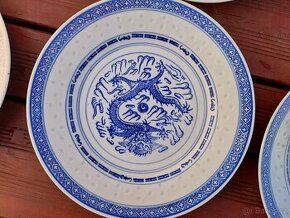 čínský modrý jídelní servis s motivem draka