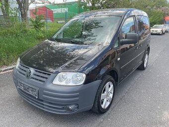 vw caddy life 1.9 tdi 77kw 12/2008 klima ,2x šoupačky