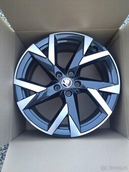 19" originál SUPERB 3,4 100 % stav.