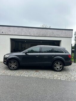 AudiQ7