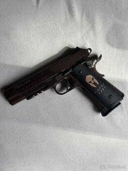 Vzduchová pistole Sig Sauer 1911 Spartan