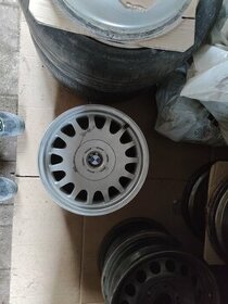BMW 1x alu disk a 2x plechovy disk 6Jx15 - 1