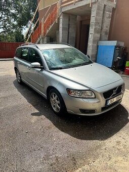 Volvo V50 - na náhradní díly