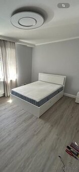 Postel s LED osvětlením 180x200 cm nová + nová matrace