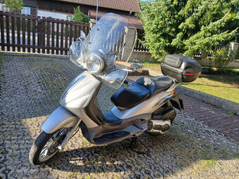 Piagio Beverly 500