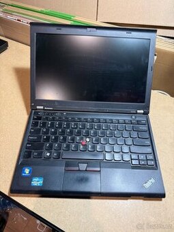 Predám nekompletný notebook Lenovo X230 na diely alebo doskl